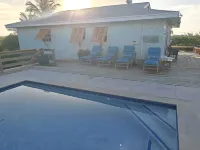 Fair Winds: Tropical Beach House, Stunning Ocean View, Pool, Steps to the Beach! - Pools