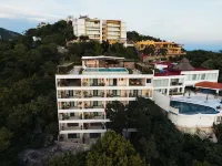 Zima Stays Hotels near Puerto Marquez