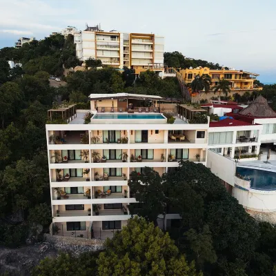 Zima Stays Hotels near Puerto Marquez