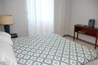 Spacious 2BR Apartment in Cap Estate, Saint Lucia - Walk to Beaches - 3 étoiles