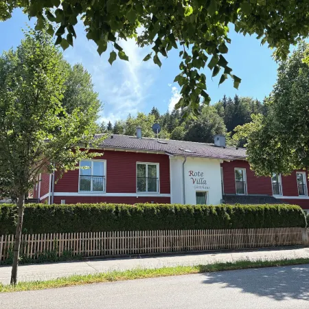 Rote Villa Füssen Отели рядом с достопримечательностью «Кемпинг Хопфензее»