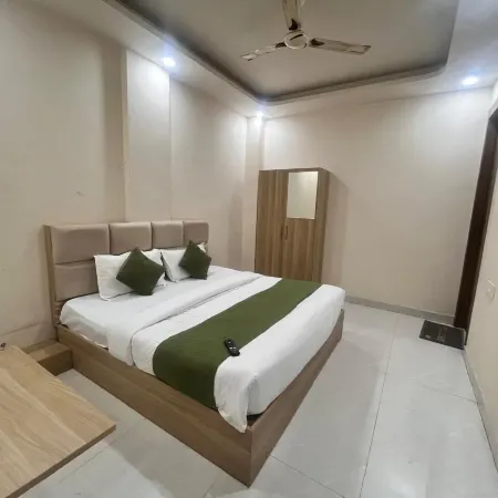 Hotel Crystal