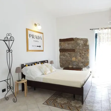 Central Apartment with Balcony