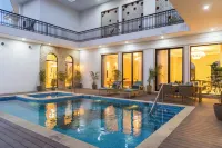 ELIVAAS Prive Heaven 6BHK Villa wth Pool - Private Pools
