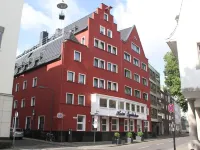 Hotel Lyskirchen Köln Отели рядом с достопримечательностью «Станция метро Ulrepforte»