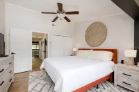 Close 2 Dollywood Rustic Sleeps 6 Family Fun - พร้อมระเบียง