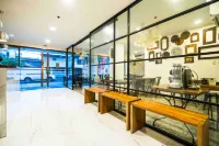 Cebu R Hotel Capitol - 3-Star