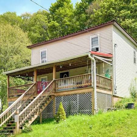10 Mins to Blackwater Falls: Mtn Home w/ Hot Tub
