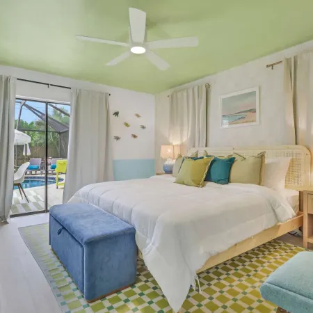 Naples Pool Home Paradise Minutes From the Beach