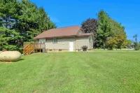 Willard Home On a Working Farm w/ Water Views! - 3 tähden