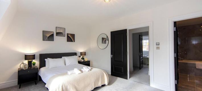 Luxurious 4 Bed House - Close to Windsor Castle! Ξενοδοχεία στην πόλη Windsor