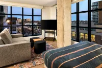 Moxy Madison Downtown - Barer