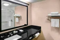 Fairfield Inn & Suites by Marriott Los Angeles LAX/El Segundo - شرفة