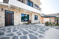 Uljin Jeongdam-eun Ocean View Pension - parking