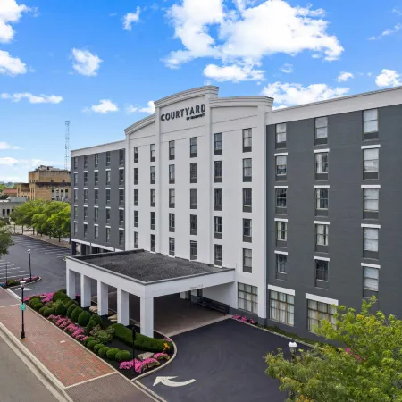 Courtyard Hamilton