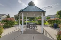 Shakopee Townhome Near Valleyfair & Mystic Lake - Wifi