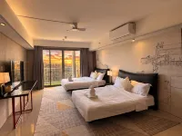 Modern Cozy Sunlit Apt Next to AirportS - 4 Yıldız