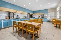 Country Inn & Suites by Radisson, Sioux Falls, SD - Desayuno