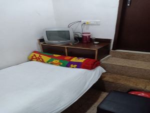 Hotel Neelam Lodge