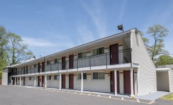 Red Roof Inn Neptune - Jersey Shore