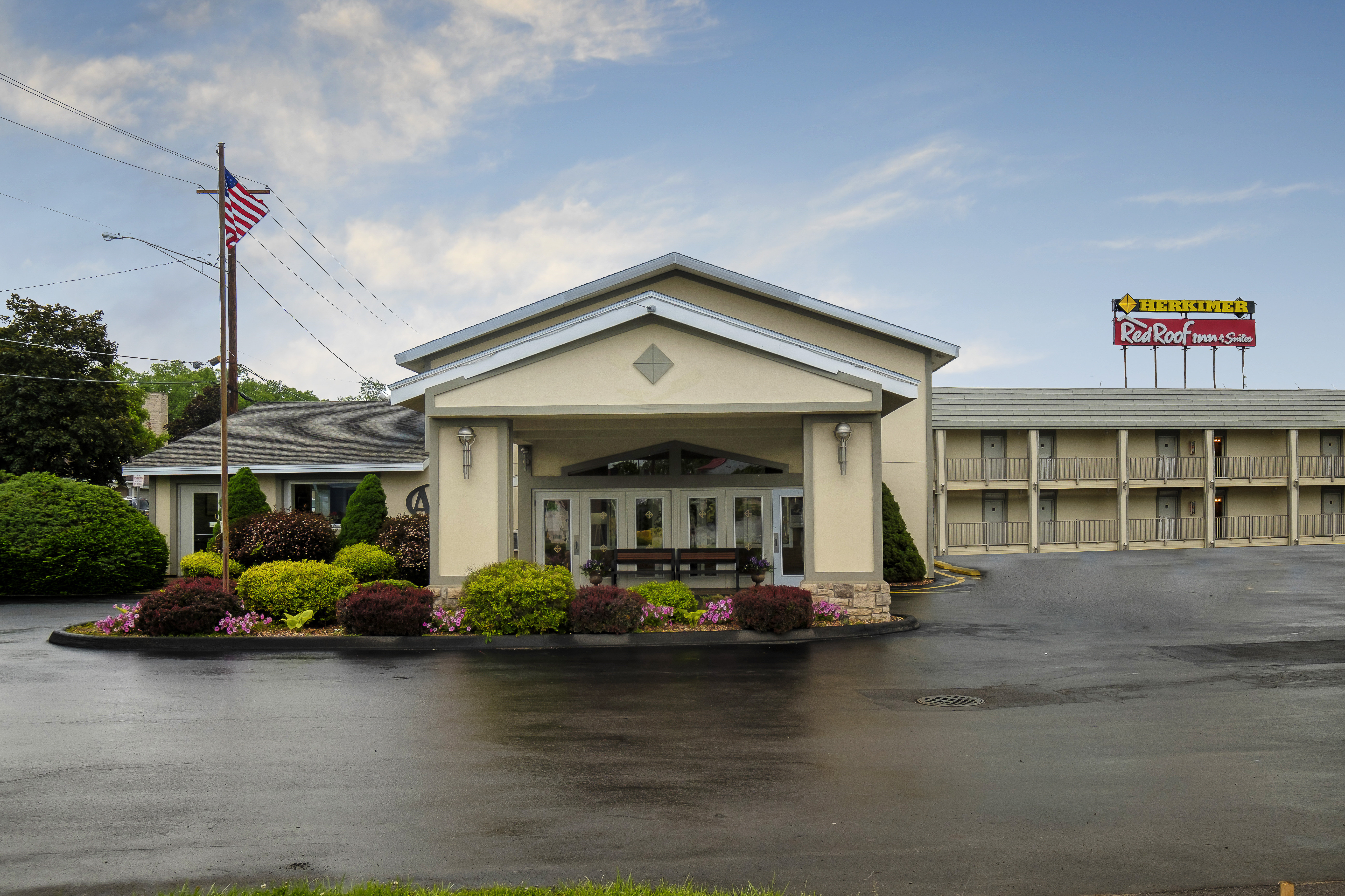 Red Roof Inn and Suites Herkimer