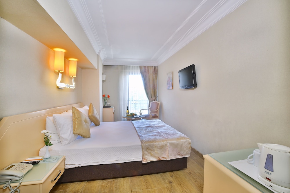 The Time Hotel Old City