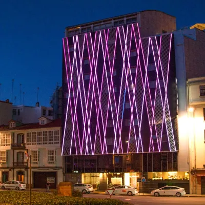 โฮเทล พลาซ่า โกรูญา โรงแรมใกล้สถานีรถไฟ Renfe Train Station A Coruna