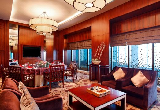 홀리데이 호텔 진저우 중앙로역