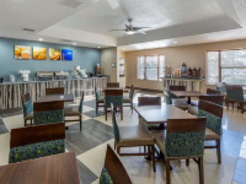 Comfort Suites Pineville - Ballantyne Area Hotels in Pineville