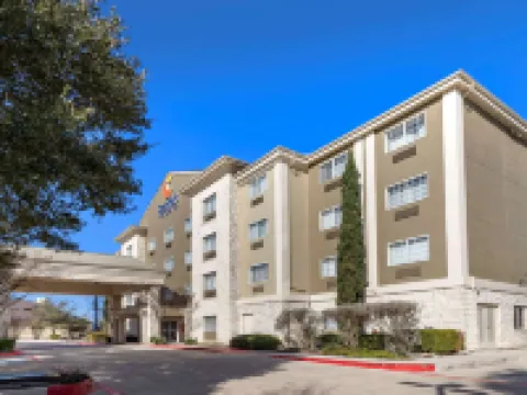 Comfort Inn & Suites Texas Hill Country Hotels in Kendall County
