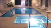 Comfort Inn & Suites Madison East - Monona - Hot Tub