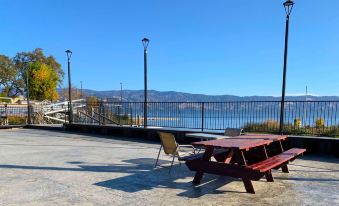 Anchorage Inn Lakeport