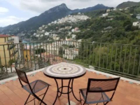 Wonderful Amalfi Coast Apartment Overlooking the Sea with Free Wifi and Parking