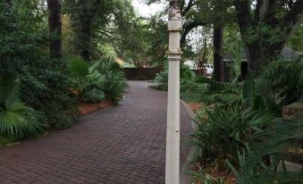 Far View - A Bed & Breakfast Estate