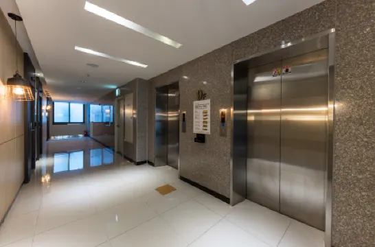 Changwon Sangnamdong 25th Street Hotel