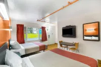Motel 6 Ilion, NY