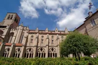 Logis Hotel Restaurant Auberge les Rives de l'Arzon Các khách sạn gần Cathedrale Notre-Dame