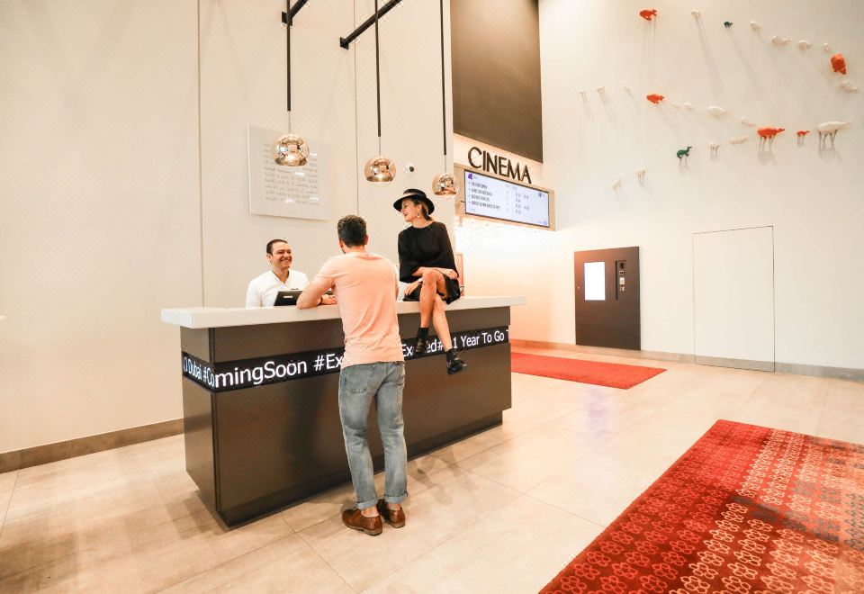 3. 로브 다운타운 ..