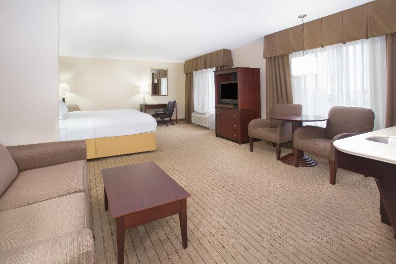 Holiday Inn Express Hotel & Suites Minot South, an Ihg Hotel