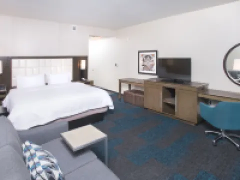 Hampton Inn & Suites LAX El Segundo Hotels in El Segundo