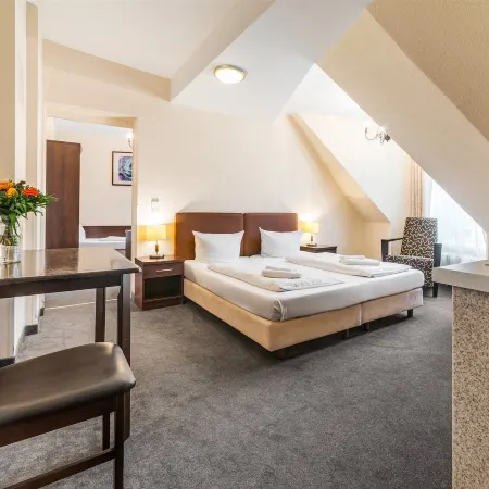 Upper Room Hotel Kurfürstendamm Отели рядом с достопримечательностью «Центр Западного Берлина»