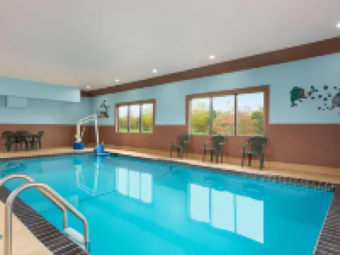 滑鐵盧-雪松瀑布温德姆豪生酒店 滑鐵盧酒店