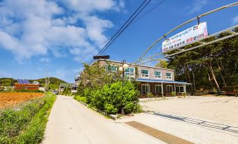 Hwaseong (Jebudo) Dongmisan Pension