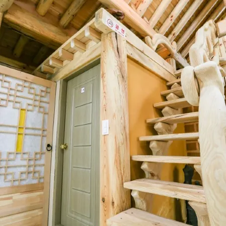 Danyang Full of Happiness Hanok Pension Отели рядом с достопримечательностью «Пещера Косу»