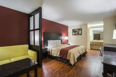 Red Roof Inn & Suites Scottsboro Hotels in 
