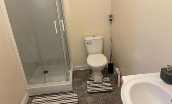 A Furnished Ensuite Apartment for Rent in Patchway