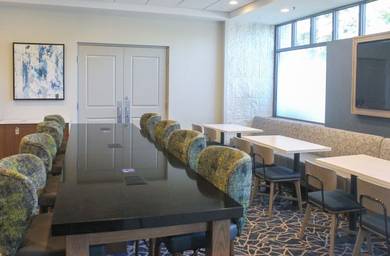 Holiday Inn Express & Suites Boston - Cambridge by IHG photo 4