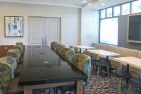Holiday Inn Express & Suites BOSTON - CAMBRIDGE by IHG - sarapan