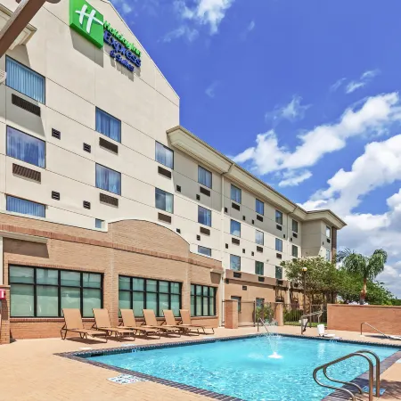 Holiday Inn Express & Suites PHARR by IHG