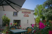 فندق ومطعم أوبرج دو لا روز فنادق في Le Puy-Notre-Dame